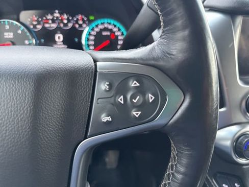 Used 2017 Chevrolet Suburban LT w/ Luxury Package image 17