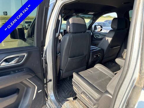 Used 2024 Chevrolet Suburban RST w/ Sport Performance Package AWD/4WD image 7