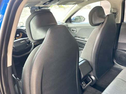 Used 2025 Kia K4 FWD image 23