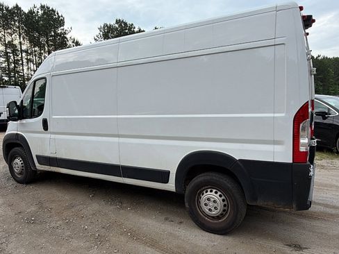 Used 2024 RAM ProMaster 2500 w/ Convenience Group FWD image 10