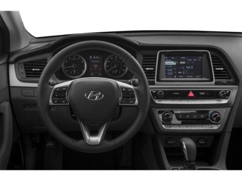 Used 2018 Hyundai Sonata SE w/ Winter Weather Package FWD image 10
