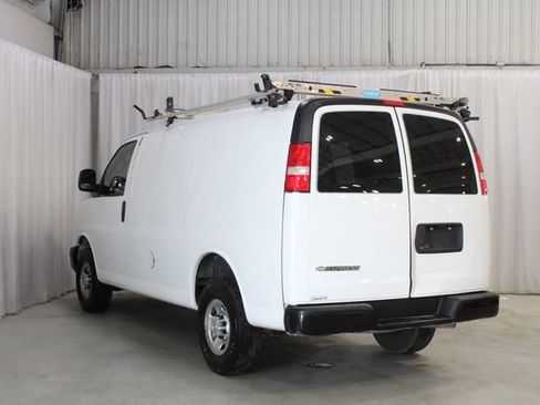 Used 2022 Chevrolet Express 2500 w/ Driver Convenience Package RWD image 21