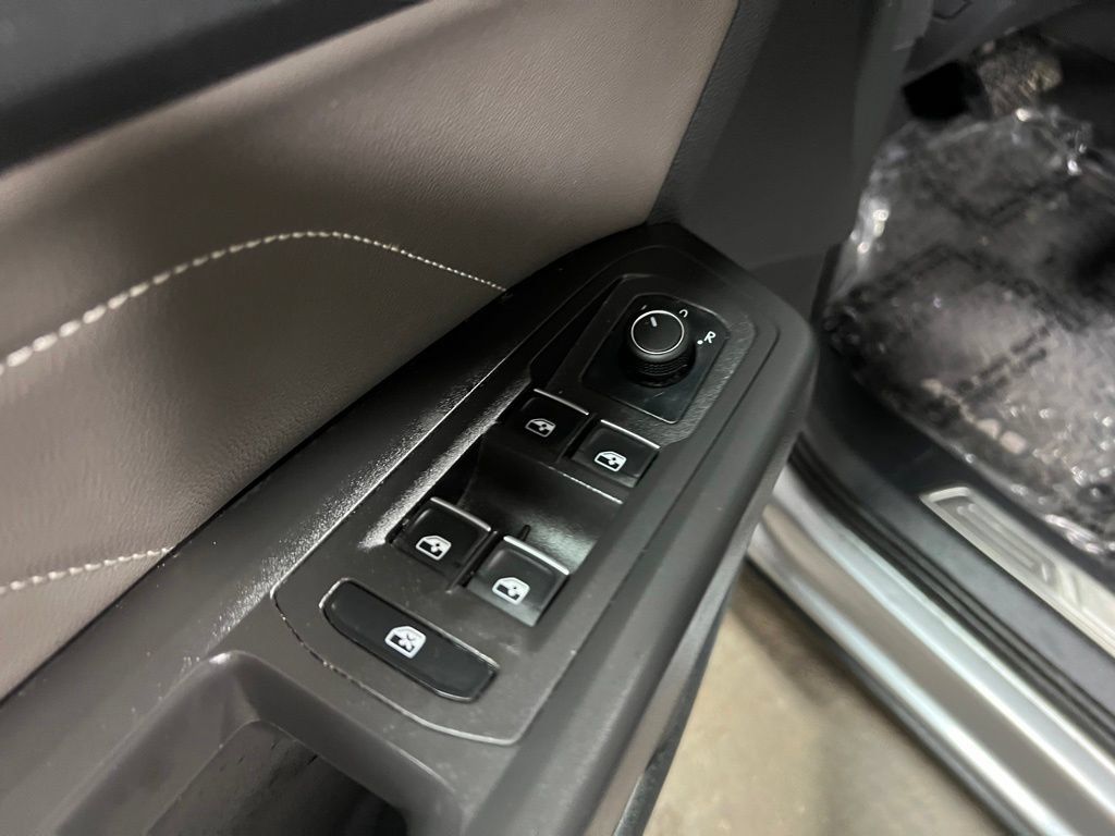 Used 2022 Volkswagen Atlas SE FWD image 21