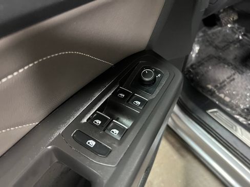 Used 2022 Volkswagen Atlas SE FWD image 21