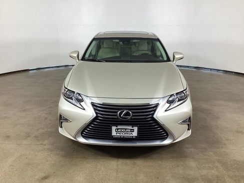 Used 2016 Lexus ES 350 w/ Premium Package w/Wood Trim FWD image 2