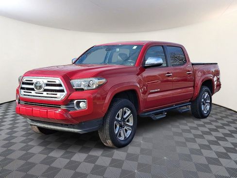 Used 2018 Toyota Tacoma Limited image 3