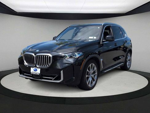 Used 2025 BMW X5 xDrive50e AWD/4WD image 4