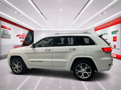 Used 2019 Jeep Grand Cherokee Overland AWD/4WD image 4