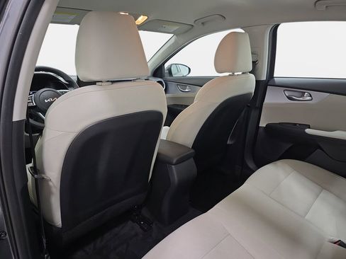 Used 2023 Kia Forte LXS w/ LXS Technology Package image 12