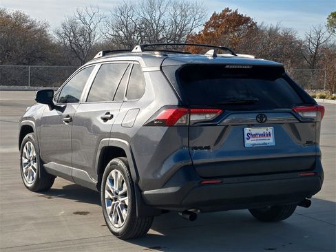 Used 2025 Toyota RAV4 XLE Premium image 5