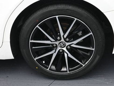 Used 2024 Toyota Camry SE FWD image 8