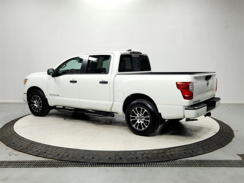Used 2023 Nissan Titan SV w/ Accessory Utility Package image 5