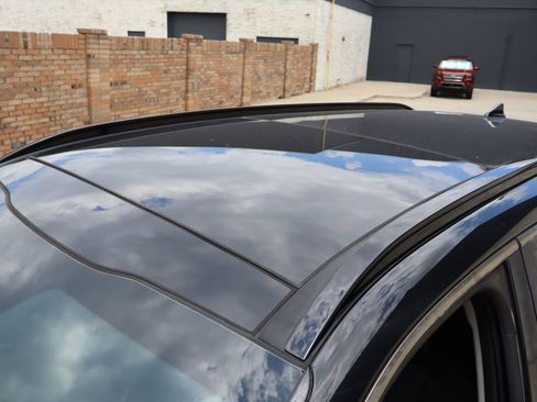 Used 2021 Kia Sorento SX FWD image 4
