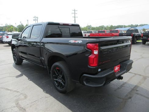 Certified 2025 Chevrolet Silverado 1500 RST w/ Redline Edition AWD/4WD image 9