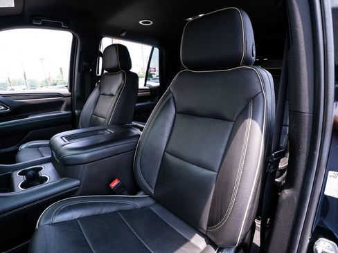 Used 2021 GMC Yukon SLT AWD/4WD image 34