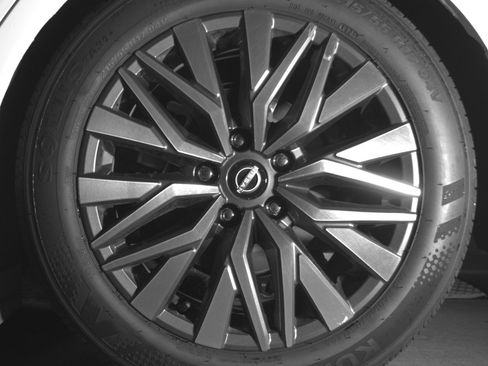 Used 2025 Nissan Altima 2.5 SV image 14