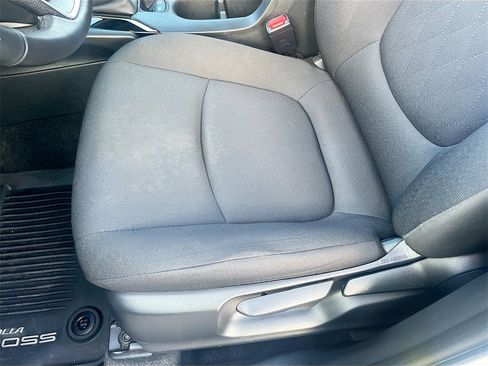 Used 2024 Toyota Corolla Cross LE image 18