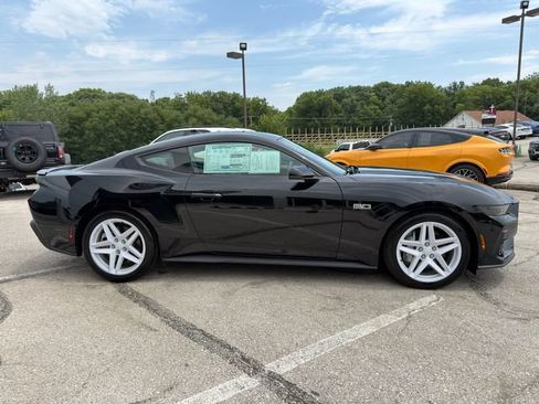 Used 2026 Ford Mustang GT Premium RWD image 8