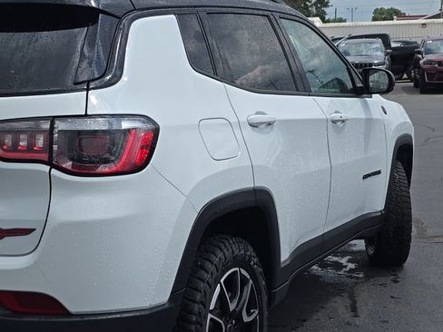 Used 2025 Jeep Compass Trailhawk AWD/4WD image 61