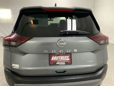 Used 2023 Nissan Rogue S AWD/4WD image 8