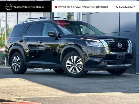 Used 2022 Nissan Pathfinder SL AWD/4WD image 1