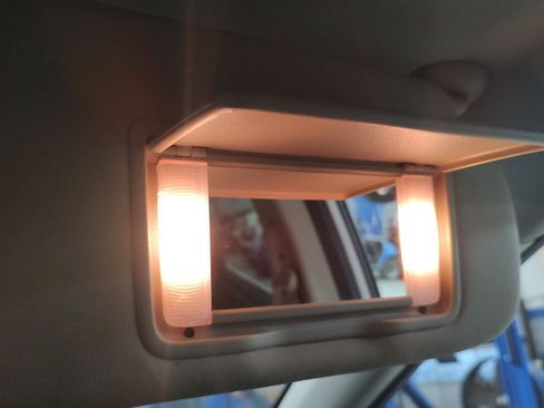 Used 2017 Honda CR-V Touring image 7