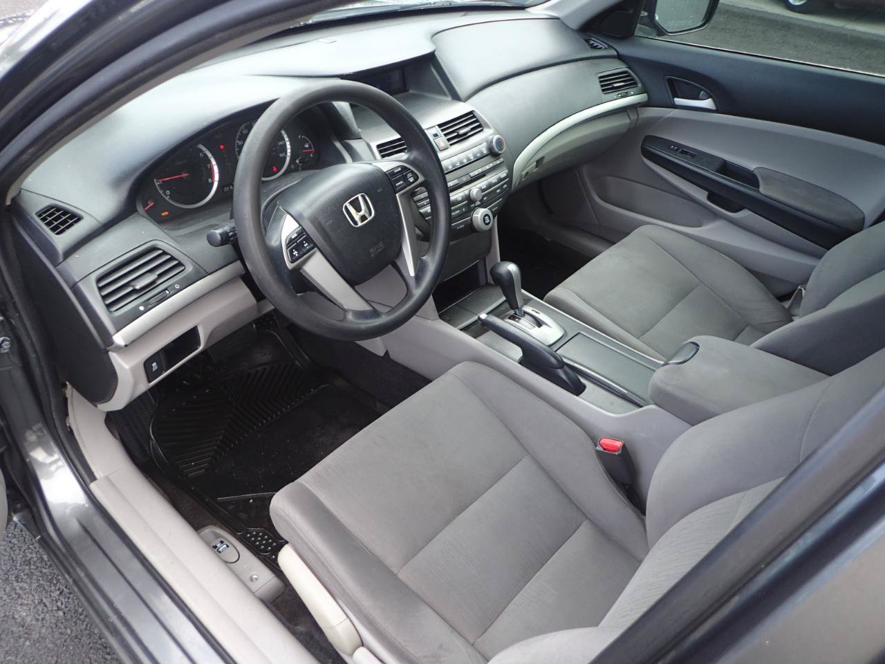 Used 2011 Honda Accord LX image 9