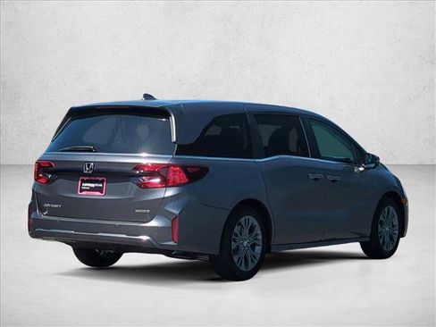 New 2026 Honda Odyssey Touring image 2