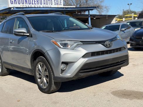 Used 2018 Toyota RAV4 Limited image 4