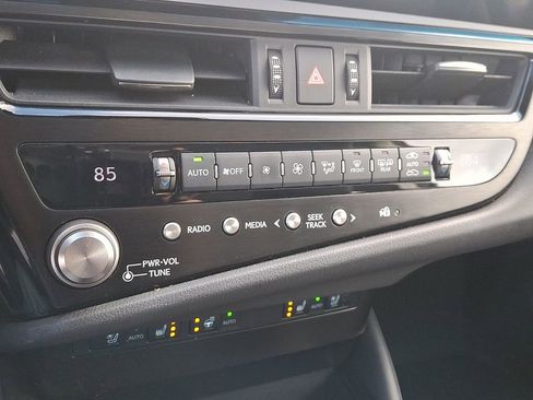 Used 2024 Lexus ES 350 w/ Premium Package image 17