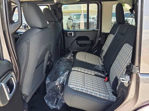 Used 2026 Jeep Wrangler Unlimited Sport AWD/4WD image 13