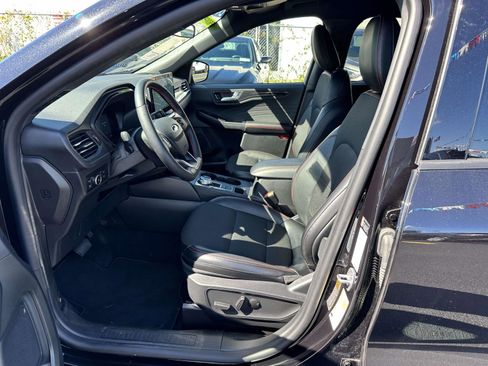 Used 2025 Ford Escape ST-Line Elite w/ Tech Pack #1 image 12