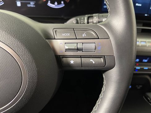 Certified 2025 Hyundai Kona SEL AWD/4WD image 29