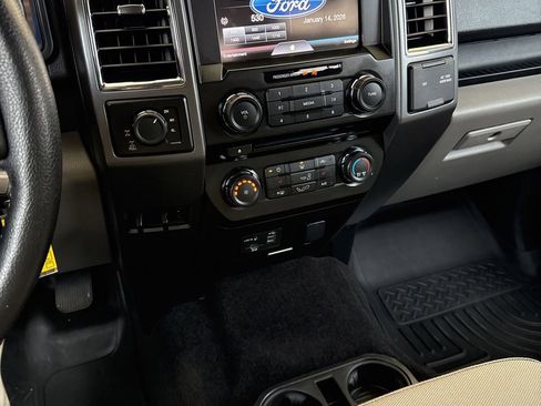 Used 2015 Ford F150 XLT w/ Equipment Group 302A Luxury image 18