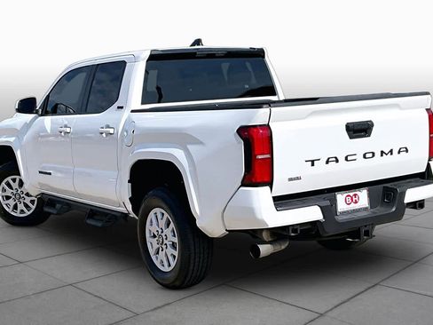 Used 2025 Toyota Tacoma SR5 RWD image 12