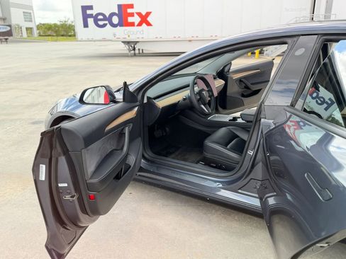 Used 2021 Tesla Model 3 Standard Range Plus image 16