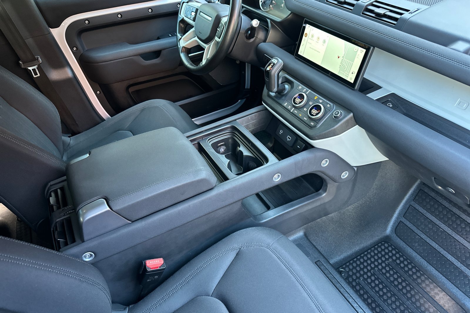 Used 2022 Land Rover Defender 110 AWD/4WD image 20