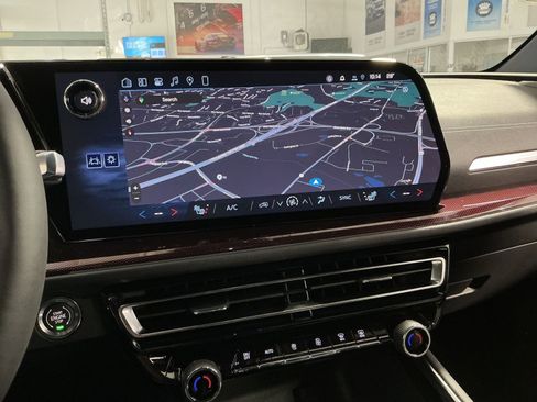 New 2026 Chevrolet Traverse Z71 w/ Enhanced Driving Package image 28