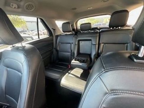 Used 2023 Ford Explorer XLT w/ Equipment Group 202A image 12