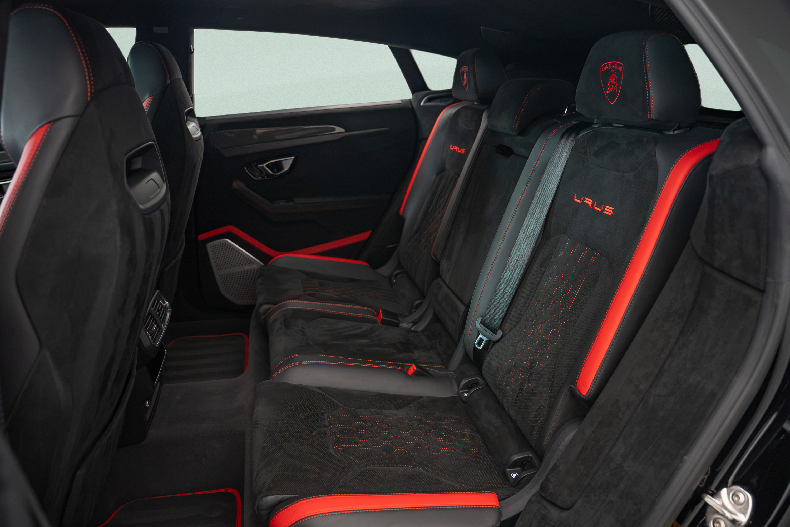 Used 2023 Lamborghini Urus Performante AWD/4WD image 11
