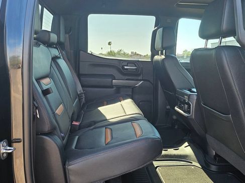 Used 2022 GMC Sierra 1500 AT4 w/ AT4 Preferred Package AWD/4WD image 21