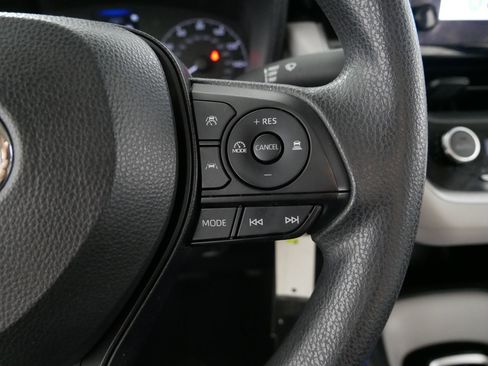 Used 2023 Toyota Corolla LE image 28