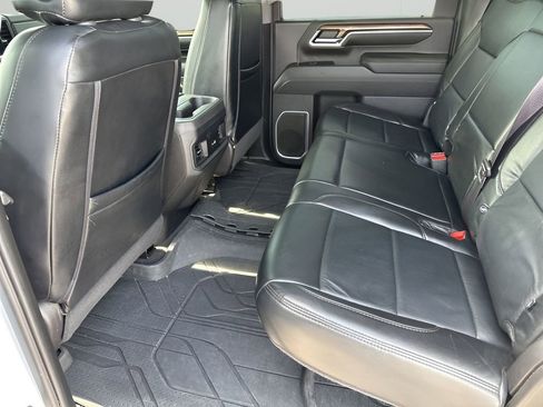 Used 2024 Chevrolet Silverado 3500 LT w/ Convenience Package image 20