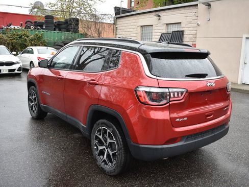 Used 2025 Jeep Compass Limited AWD/4WD image 8