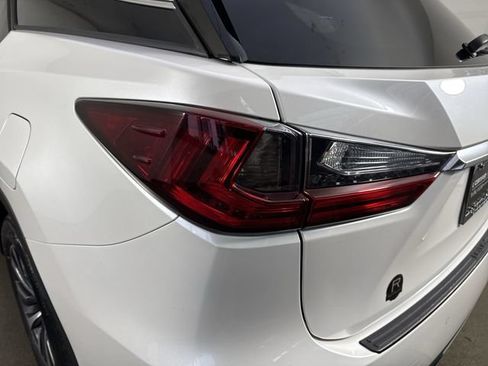 Certified 2022 Lexus RX 350L Premium w/ Premium Package AWD/4WD image 35
