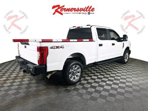 Used 2022 Ford F250 XL w/ Power Equipment Group image 7