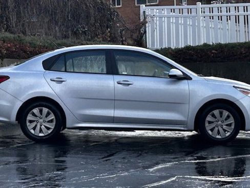 Used 2020 Kia Rio LX image 5