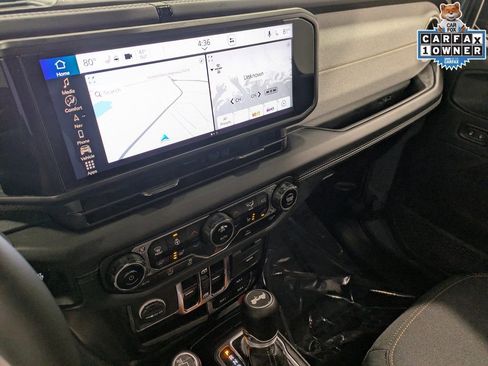 Used 2024 Jeep Wrangler Sahara w/ Technology Group image 11