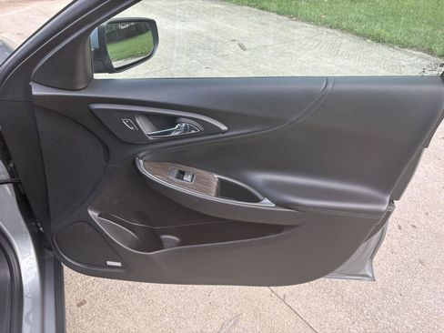 Used 2024 Chevrolet Malibu LT FWD image 18