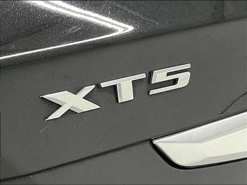 Used 2017 Cadillac XT5 Luxury w/ Driver Awareness Package FWD image 34